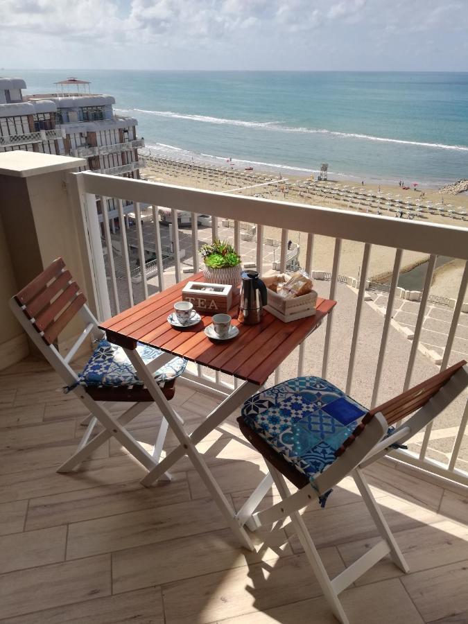 内图诺La Terrazza Sul Tirreno公寓 外观 照片