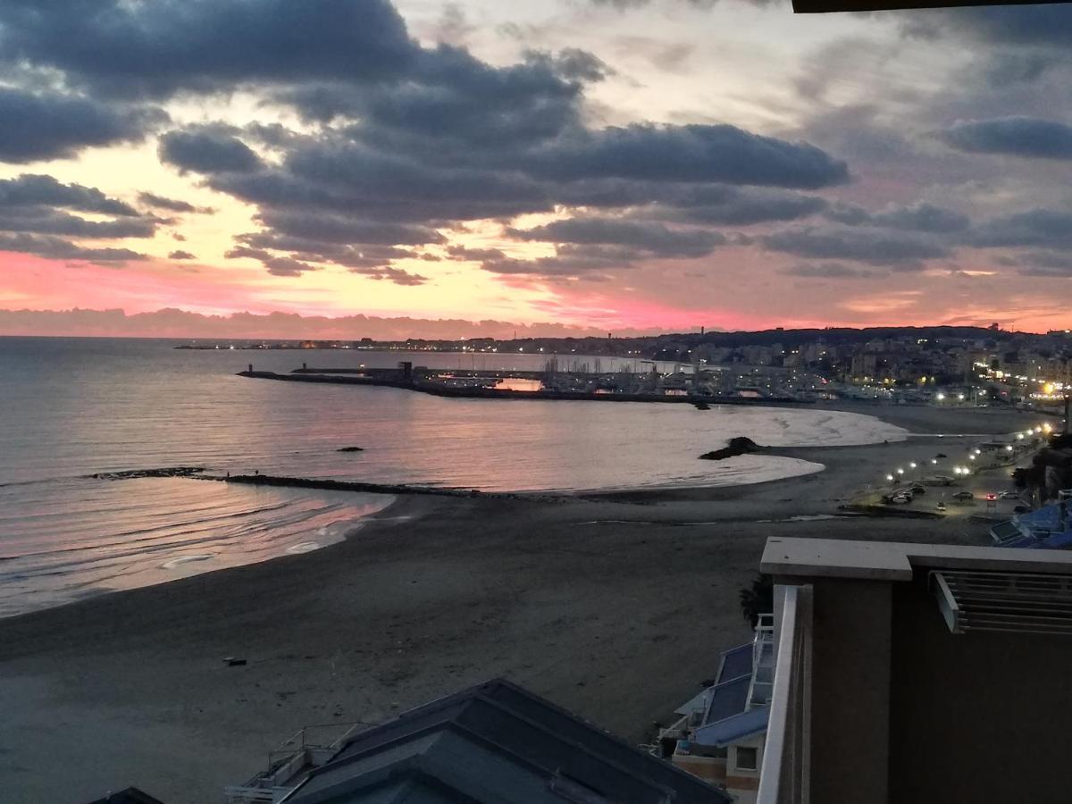 内图诺La Terrazza Sul Tirreno公寓 外观 照片